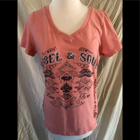 EUC Rebel & Soul T shirt Size Large - Picture 1 of 6